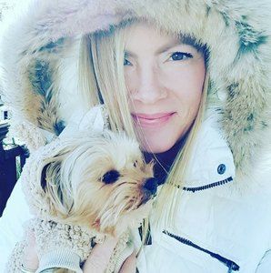 Meet your Posher, Cynthia